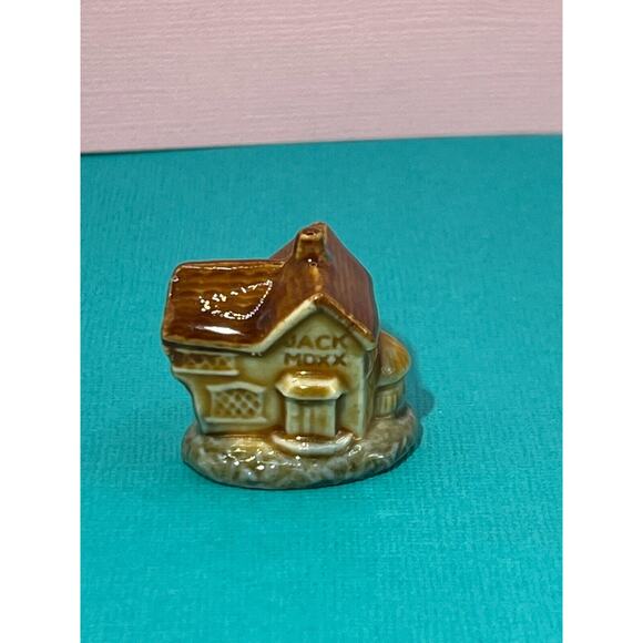 Wade England Humpty Dumpty Jack's House Miniature Porcelain Ceramic Figurine - Picture 4 of 8